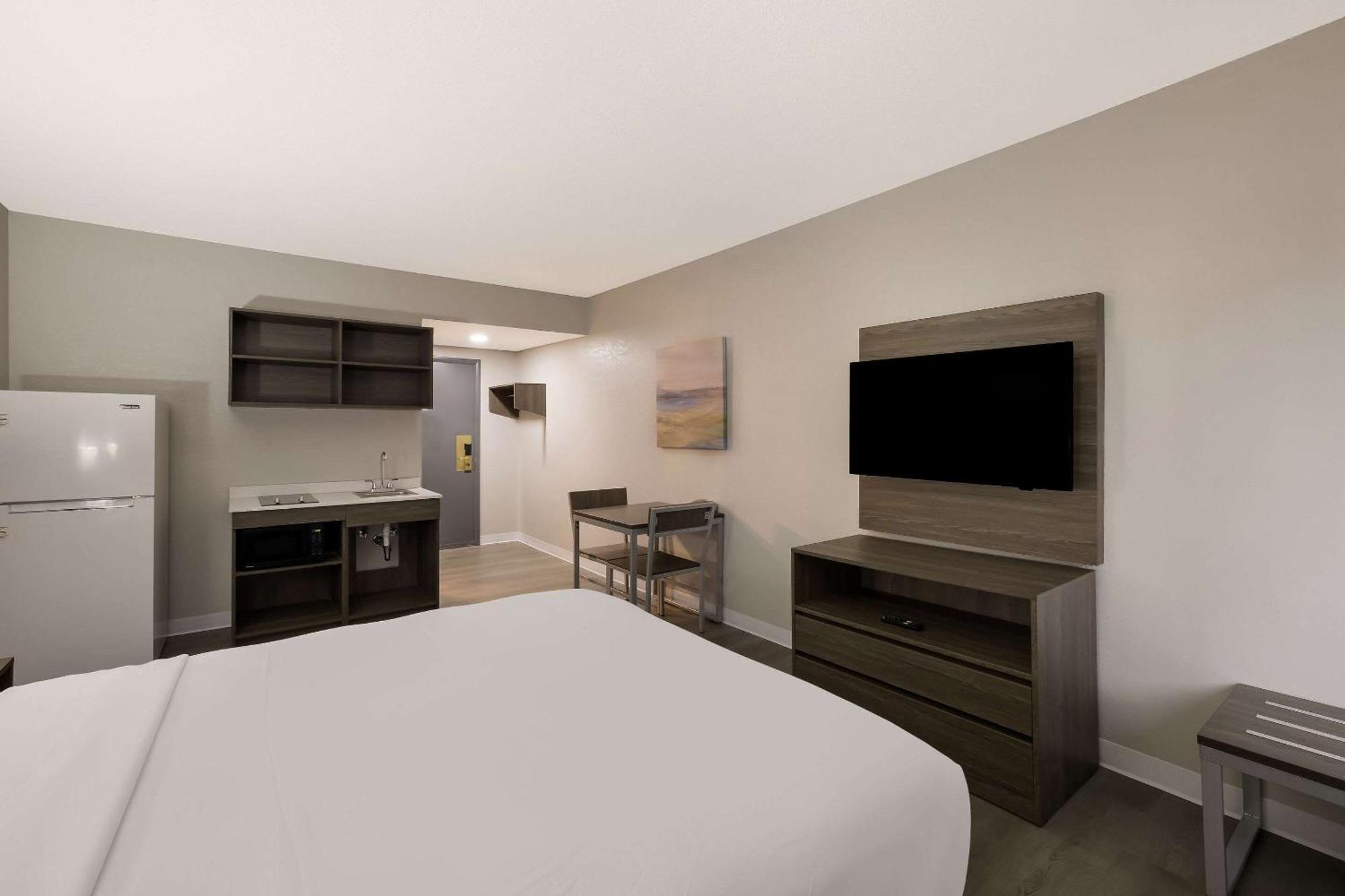 Suburban Studios Milwaukee Airport ภายนอก รูปภาพ