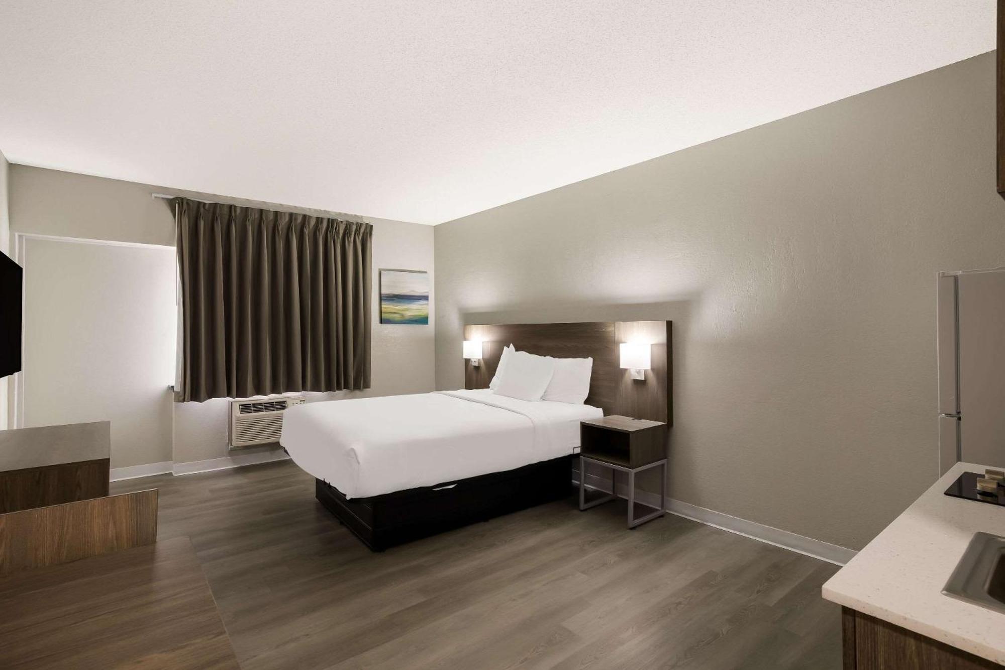 Suburban Studios Milwaukee Airport ภายนอก รูปภาพ